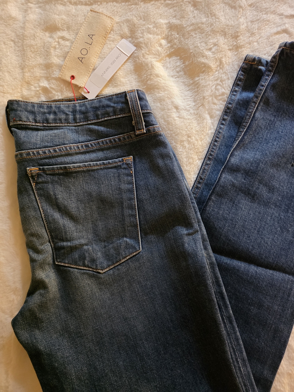 NWT AO.LA by Alice + Olivia Radar Love Low Rise Skinny Jeans - Picture 5 of 5
